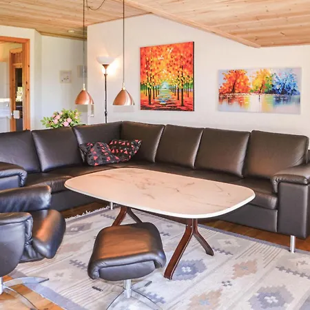 בית נופש Gorgeous In With Kitchen Oksbøl